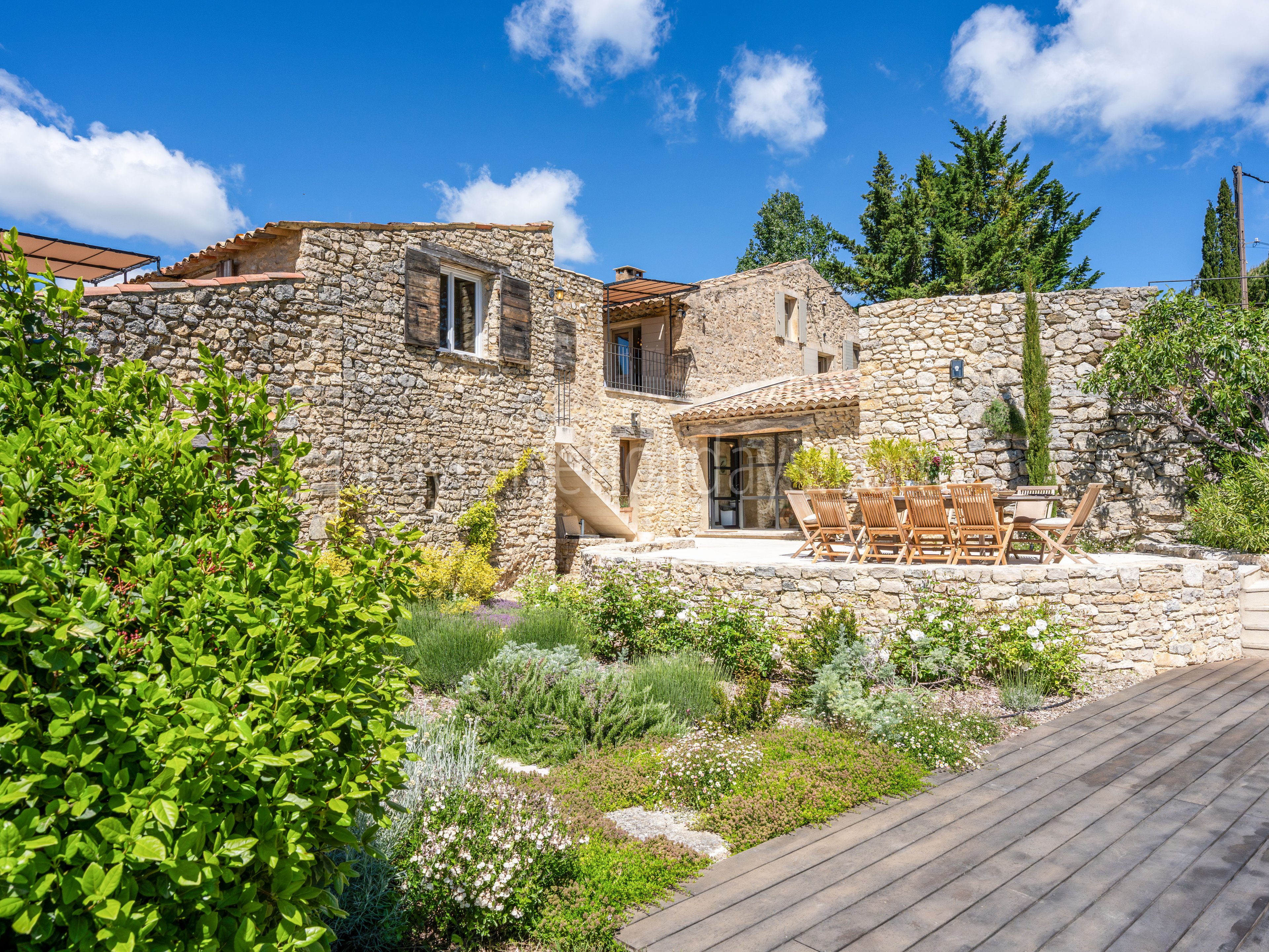 42 - Mas des Brumes: Villa: Exterior