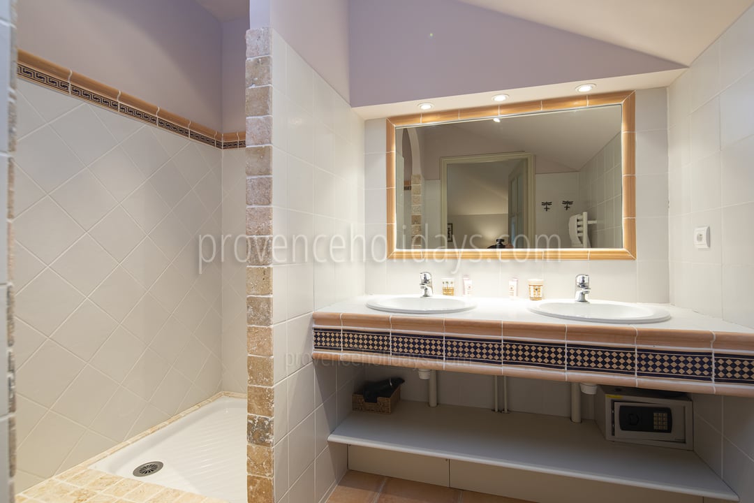 45 - Bastide Lacoste: Villa: Bathroom