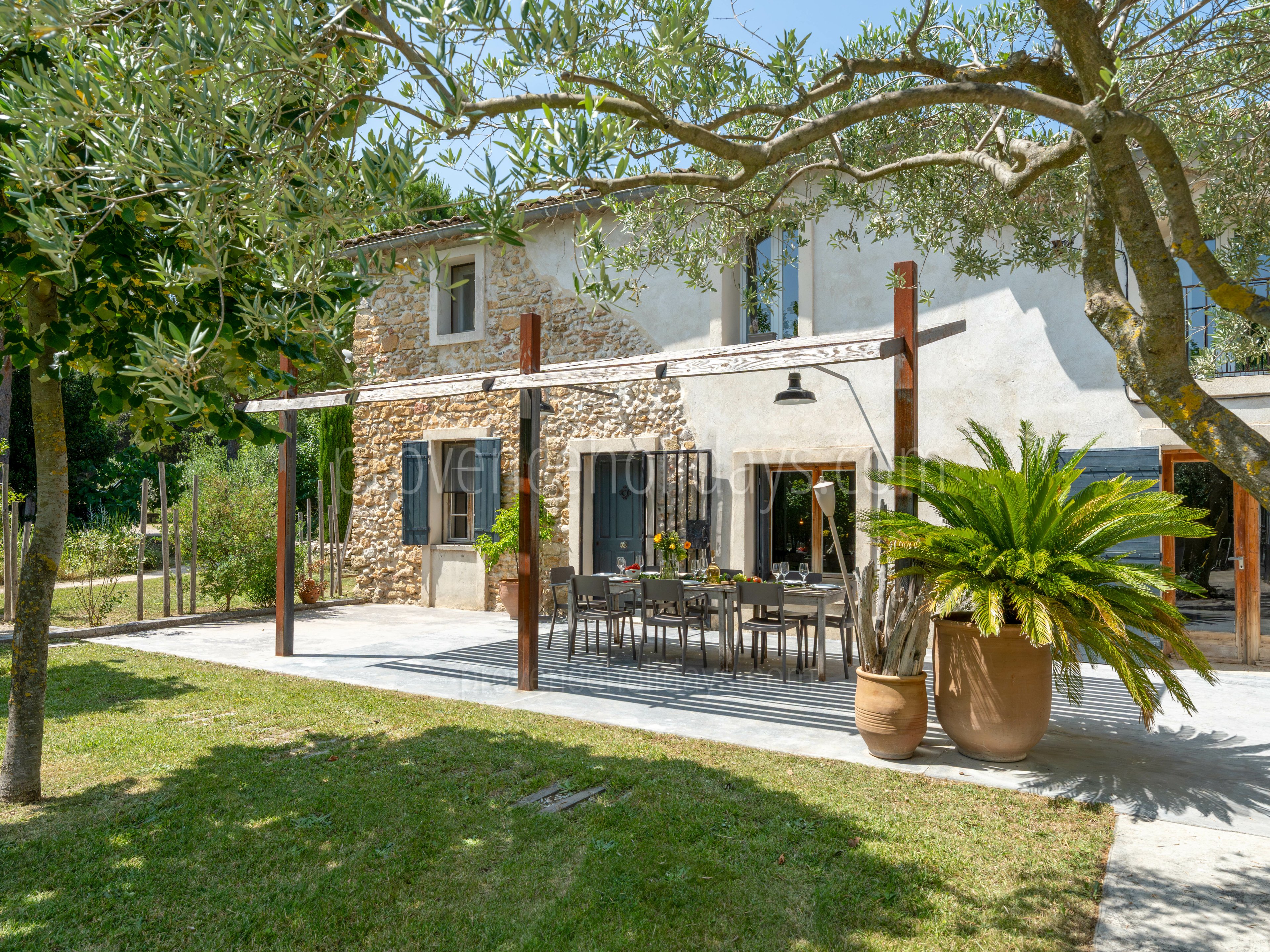 17 - Maison Sarrians: Villa: Exterior