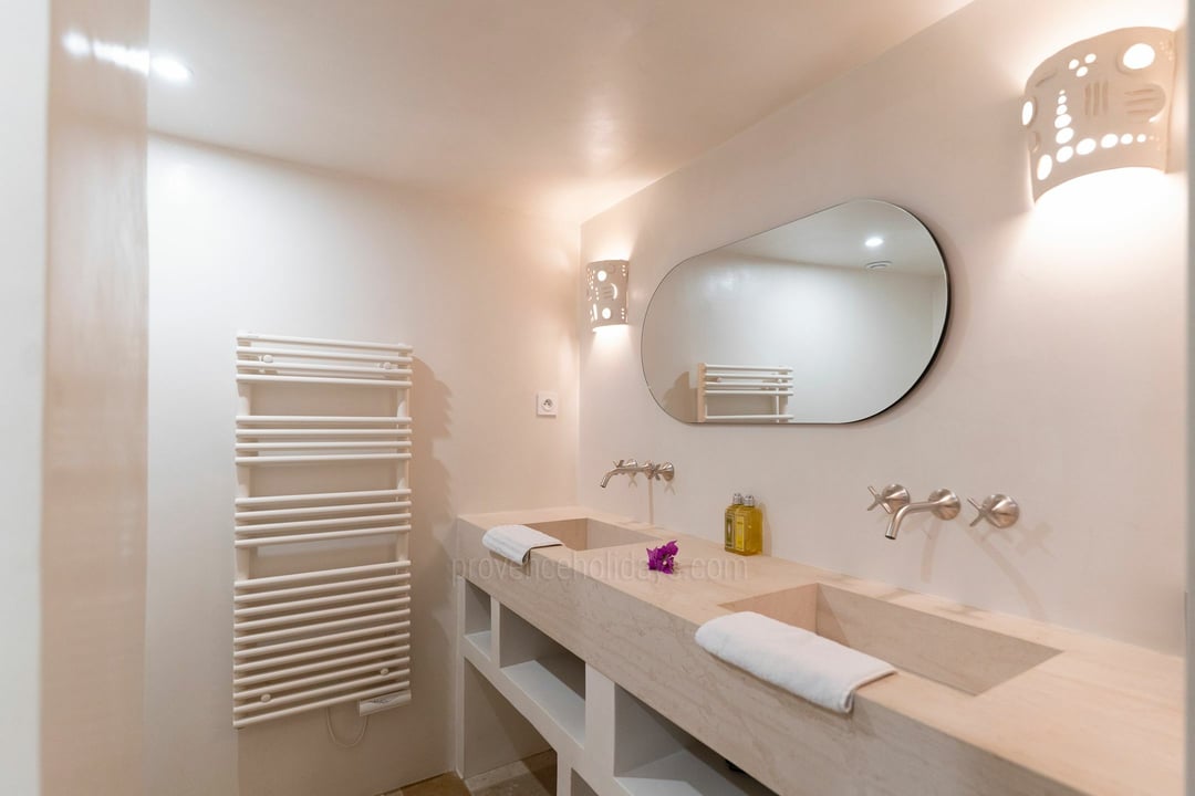 37 - Villa Luna: Villa: Bathroom