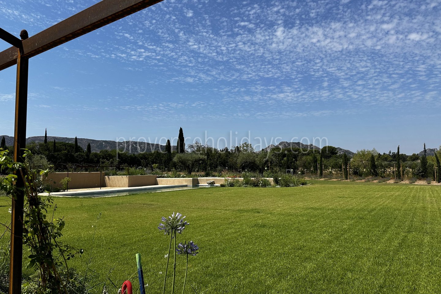31 - Provençal mas in Eygalières: Villa: Exterior