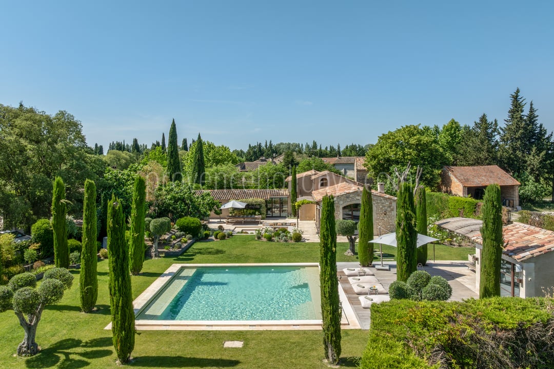 35 - Mas de la Calade: Villa: Exterior