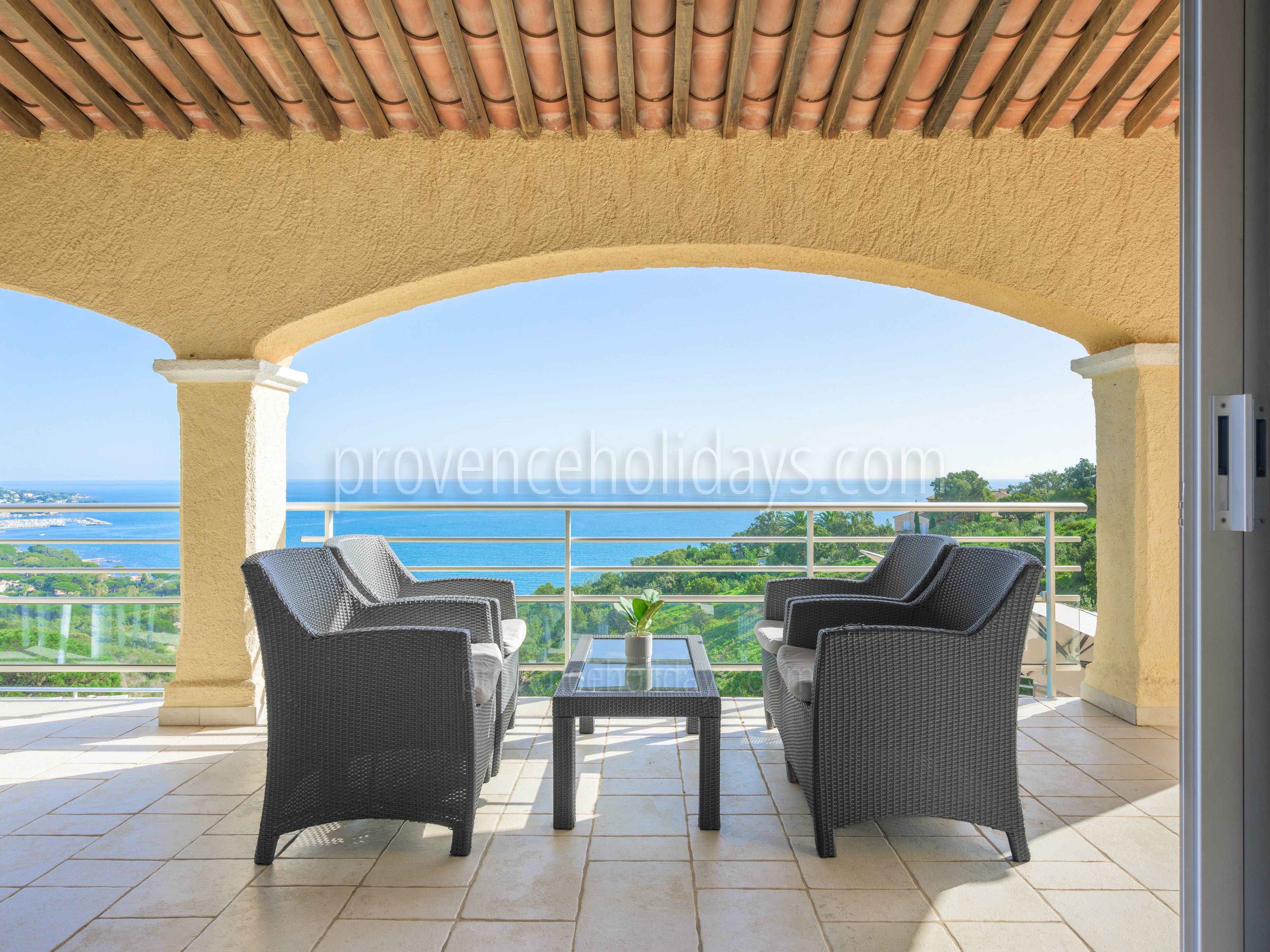 16 - Villa Solaire: Villa: Exterior