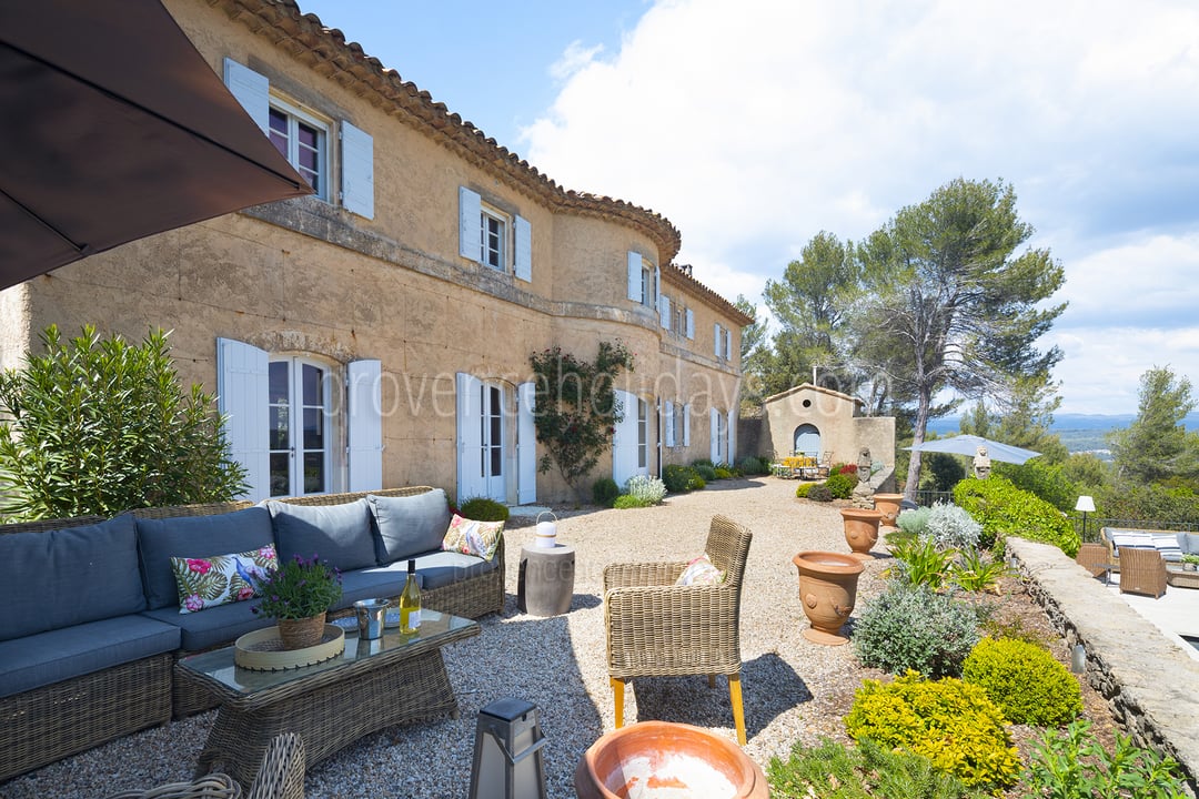 12 - Maison Ménerbes: Villa: Exterior