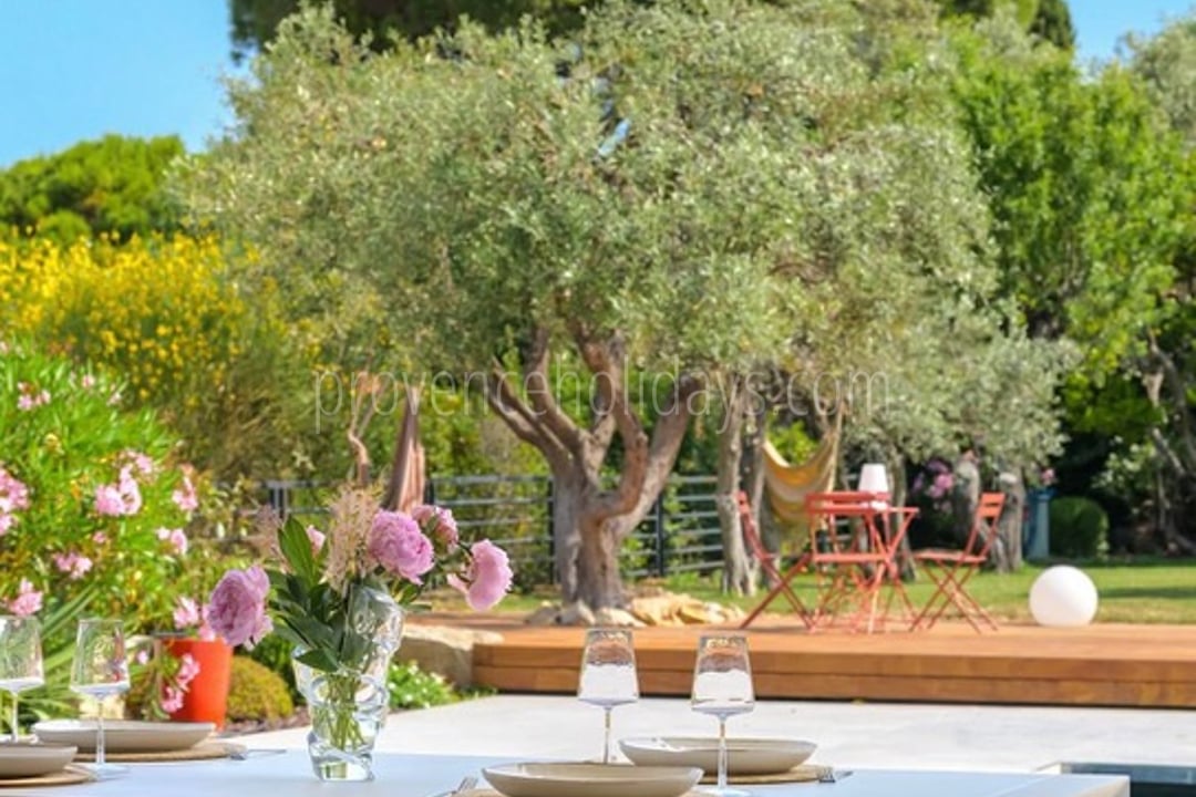 6 - Villas Cassis: Villa: Exterior