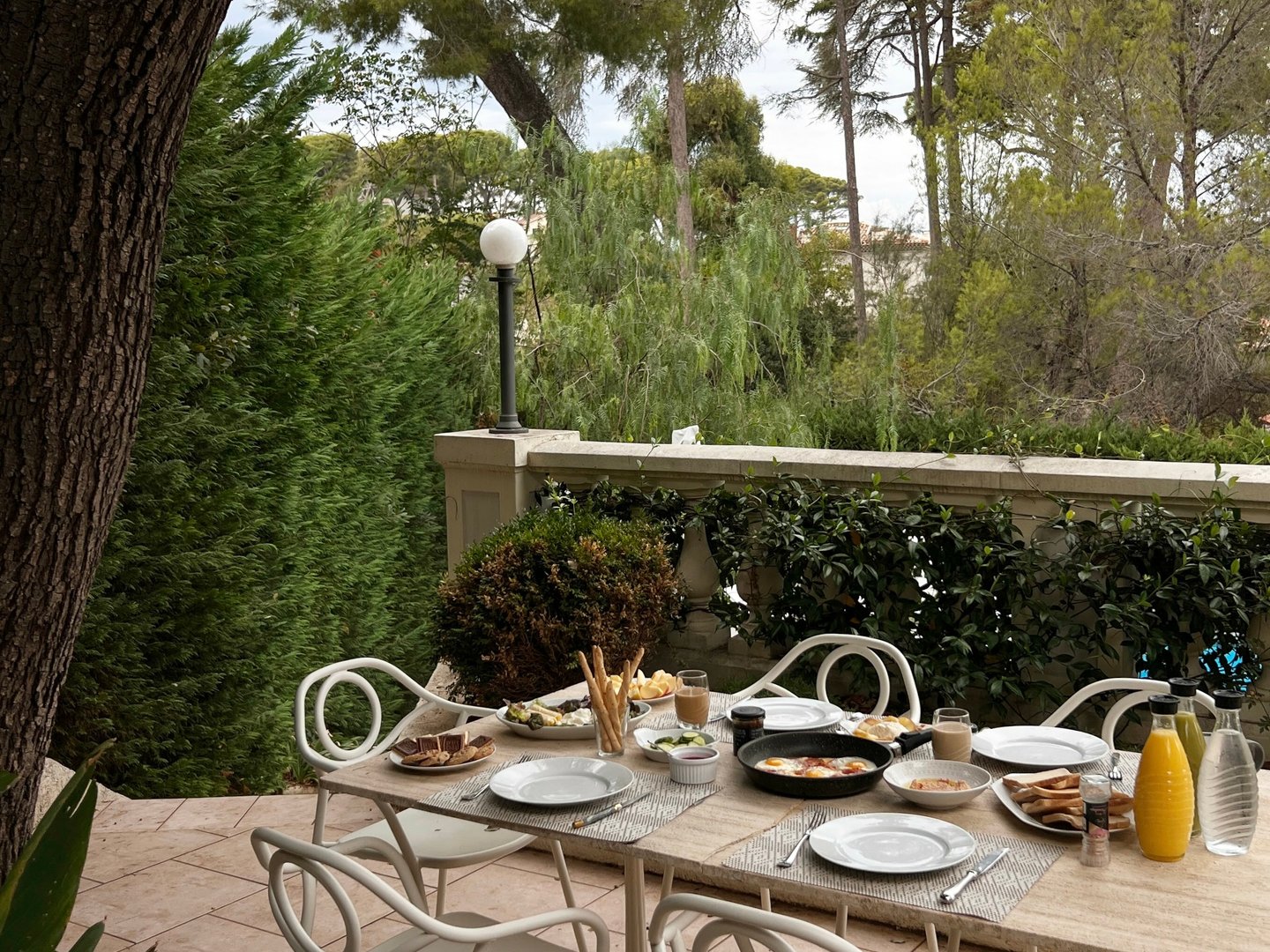 16 - Villa Cap d\'Antibes: Villa: Exterior