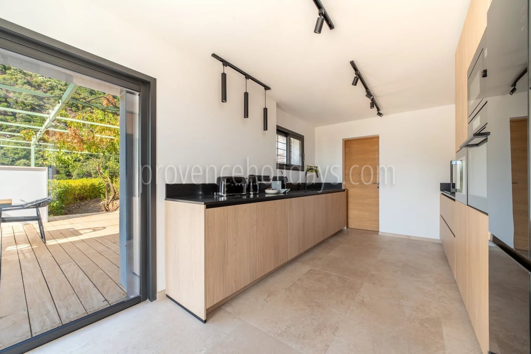 25 - Hedendaagse villa in Cavalaire-sur-Mer: Villa: Interior