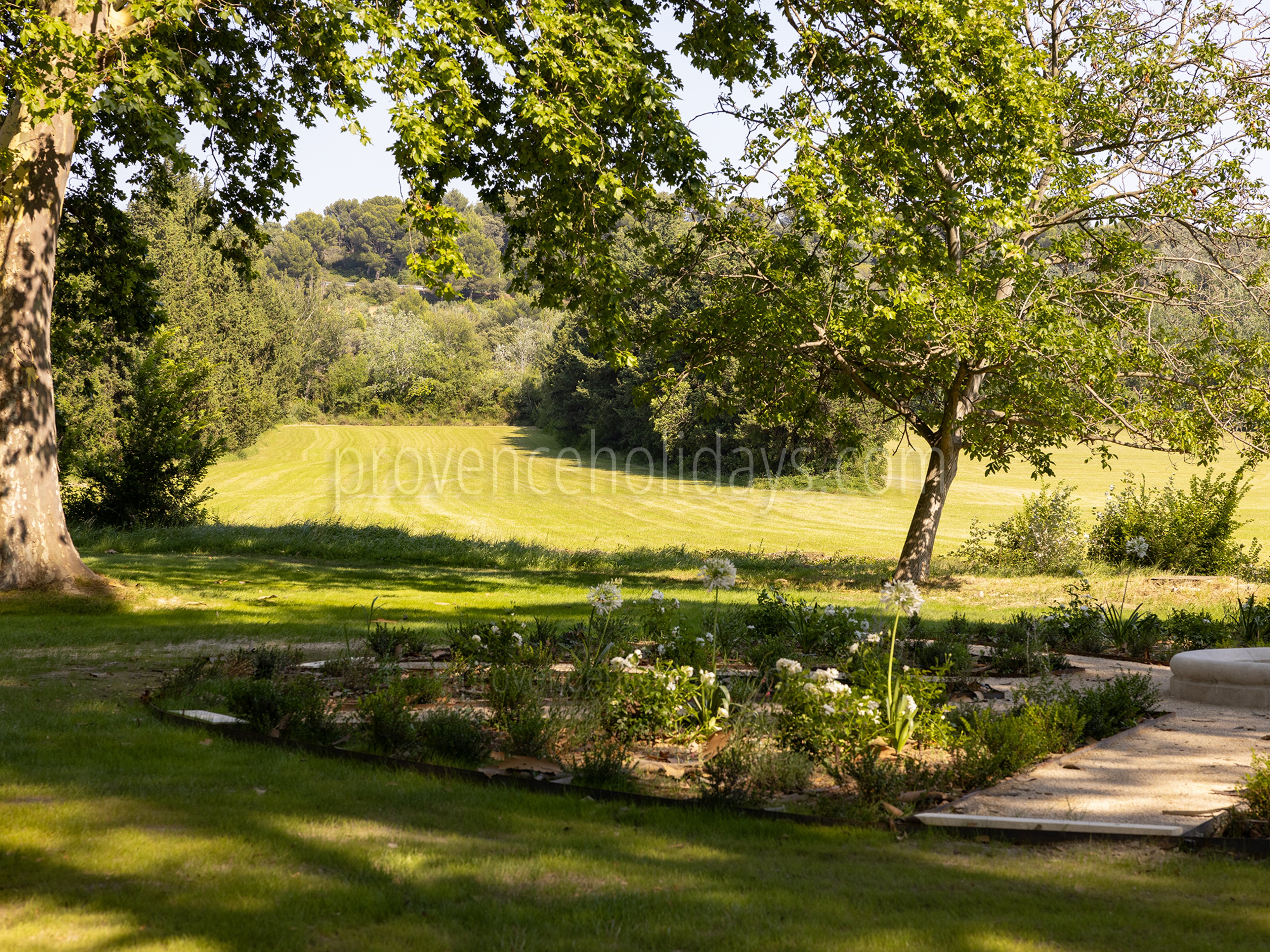17 - Bastide Mouriès: Villa: Exterior