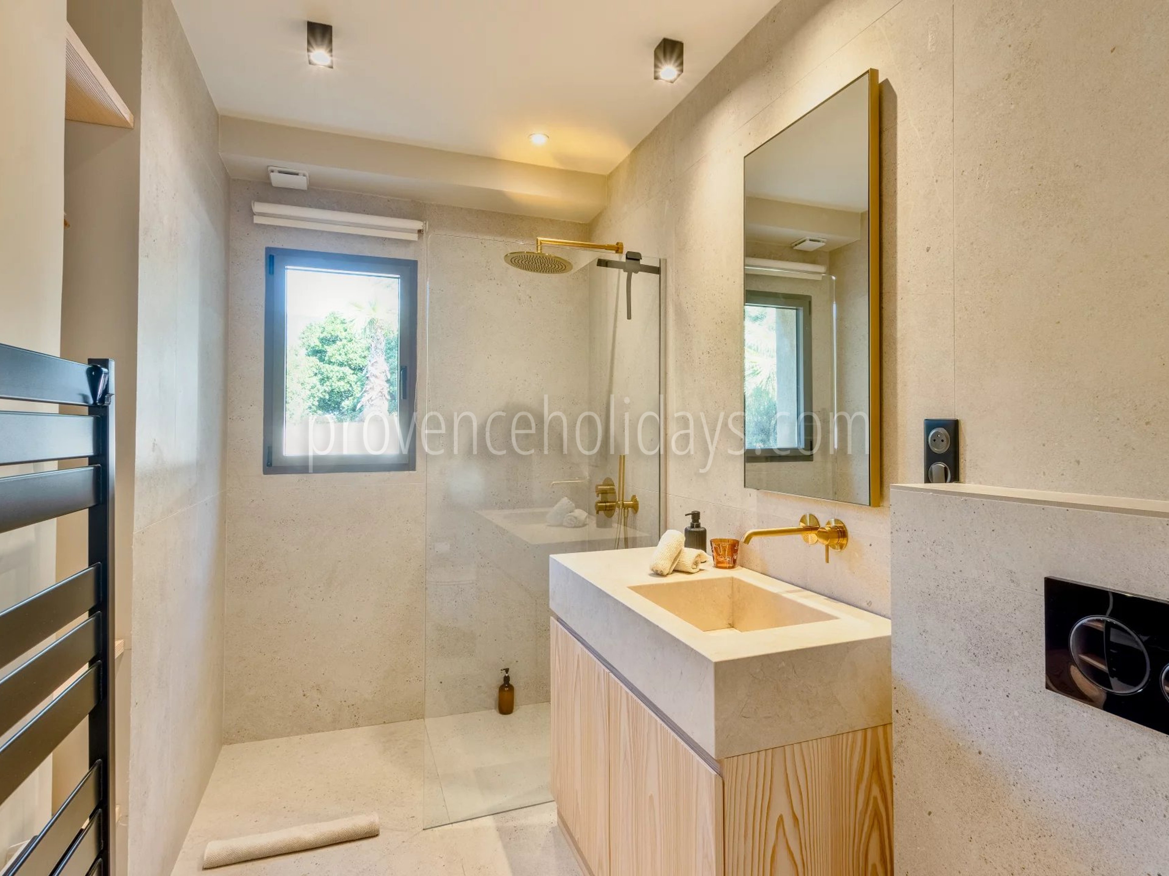 40 - Gerenoveerde villa in Rayol-Canadel-sur-Mer: Villa: Bathroom