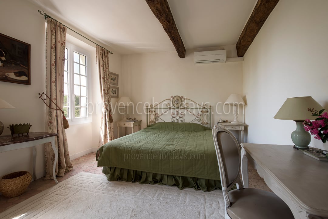 7 - Domaine Alta Vista: Villa: Bedroom