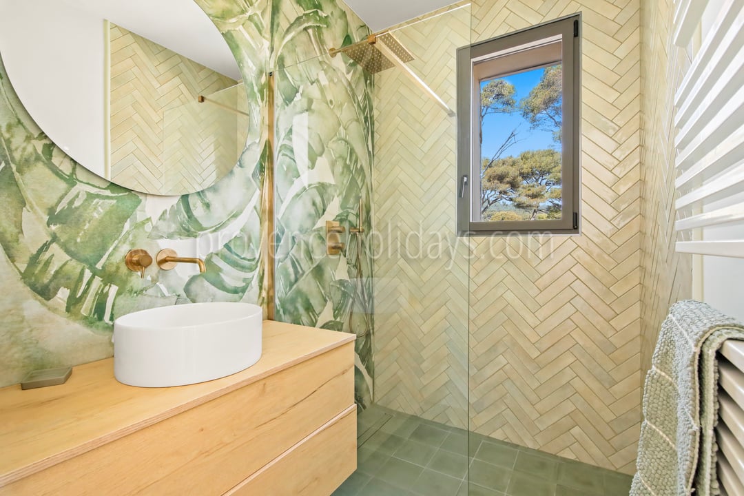 18 - Villa Valentine: Villa: Bathroom