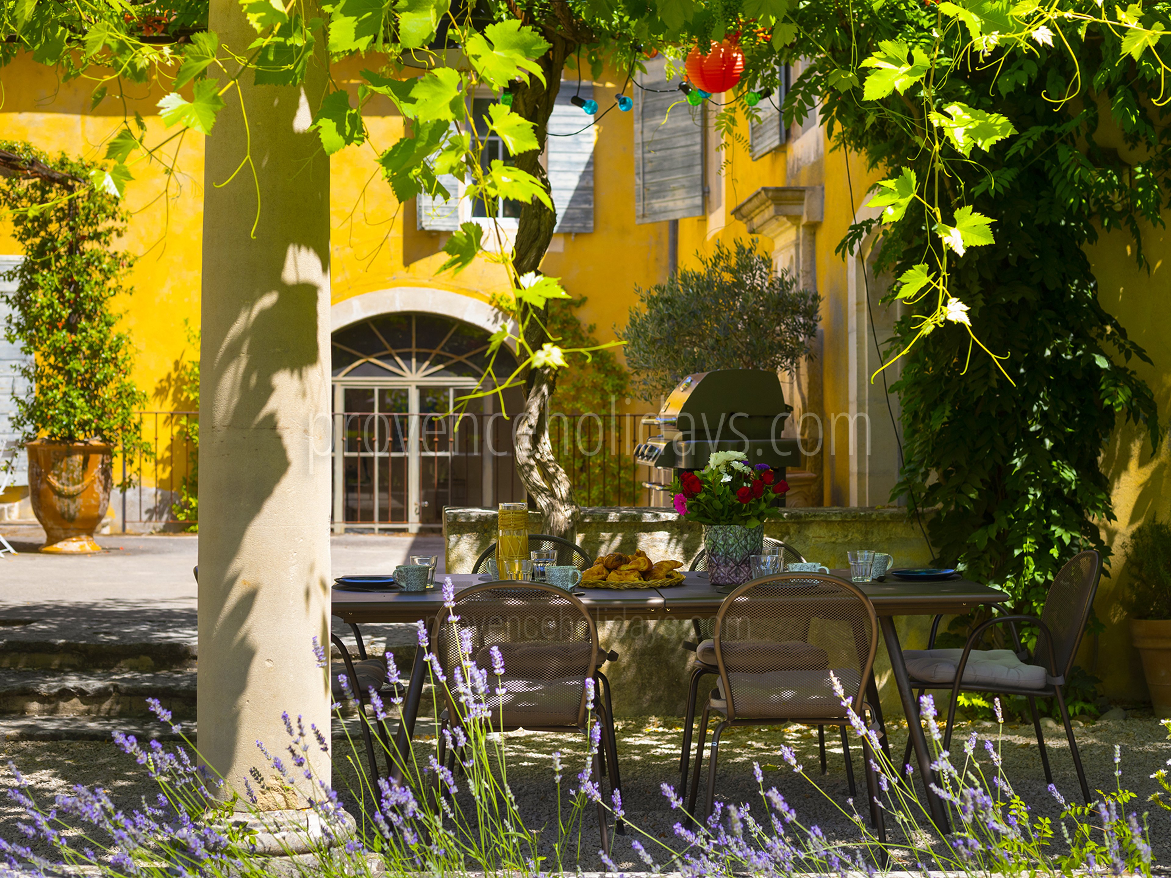 35 - Bastide Valentine: Villa: Interior