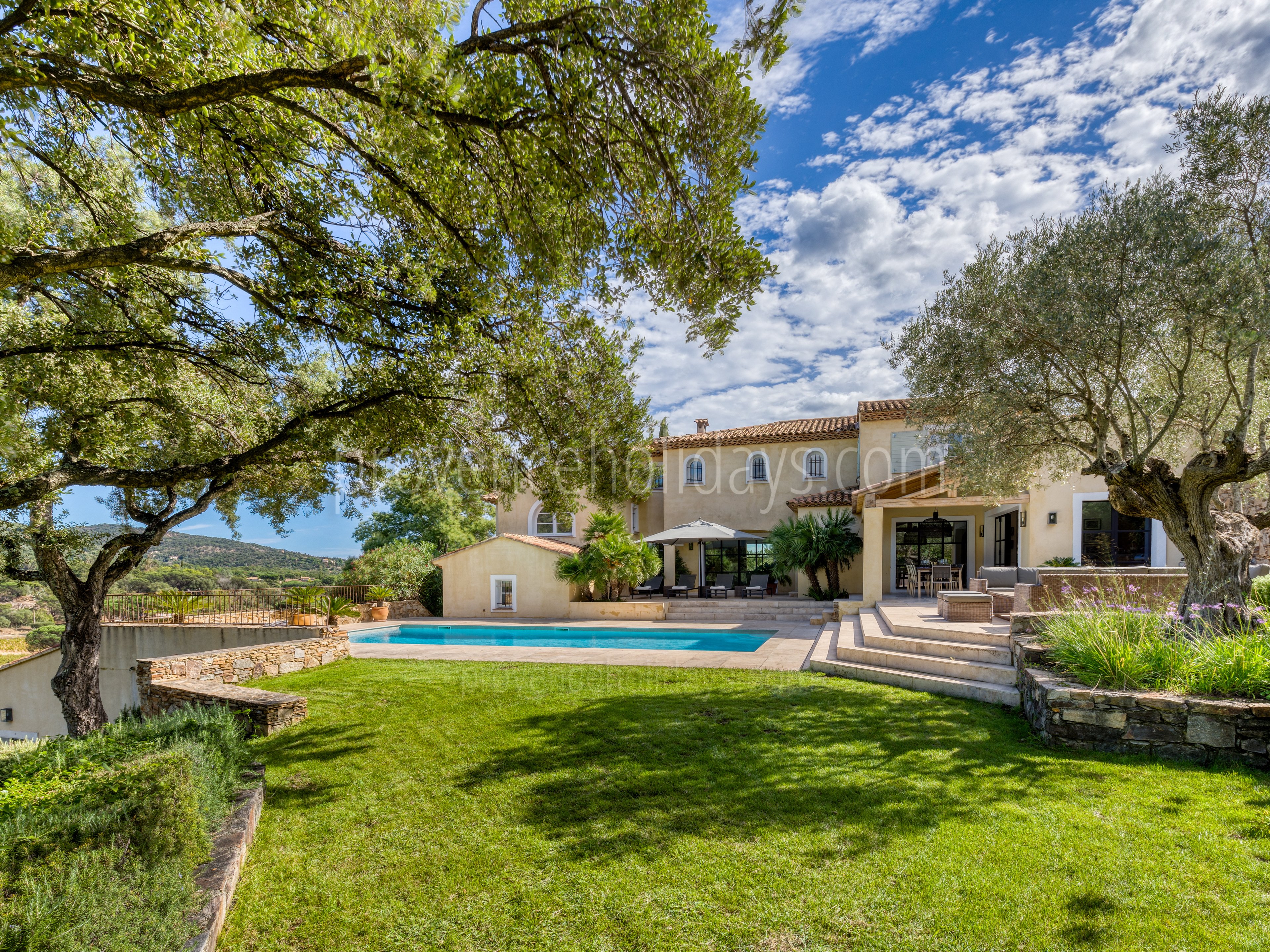 2 - Villa Luminosa: Villa: Exterior