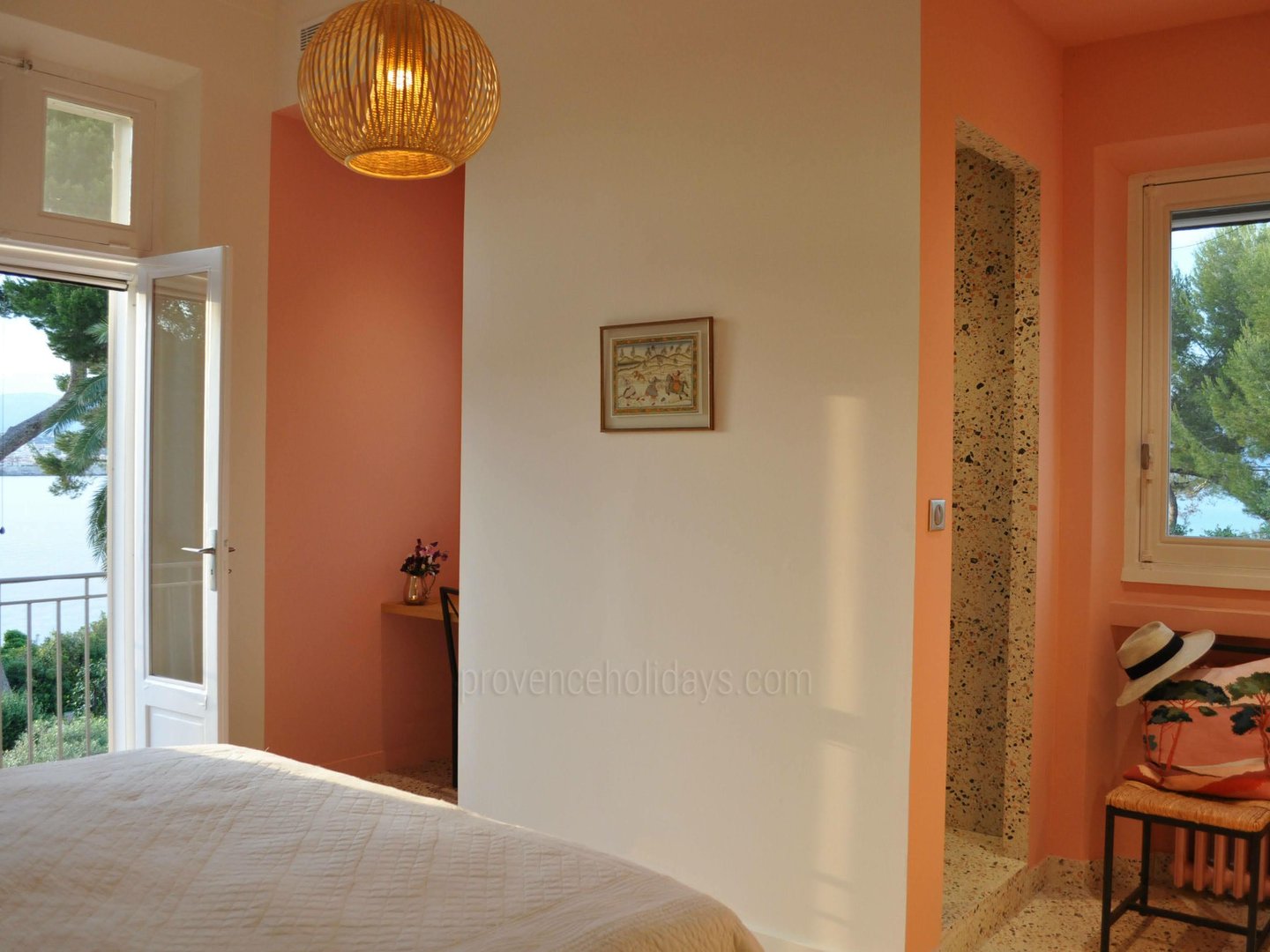 61 - Villa Cap d\'Antibes: Villa: Bedroom