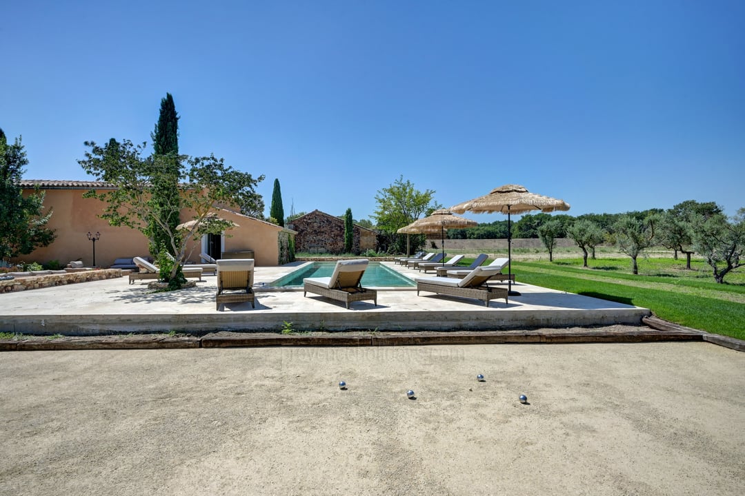 97 - Le Mas de Prestige: Villa: Exterior