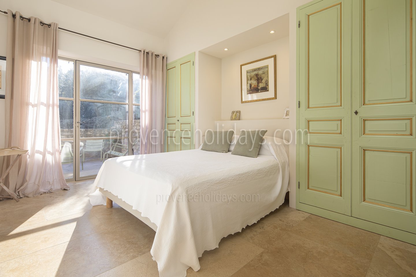 3 - Mas Harmonie: Villa: Bedroom