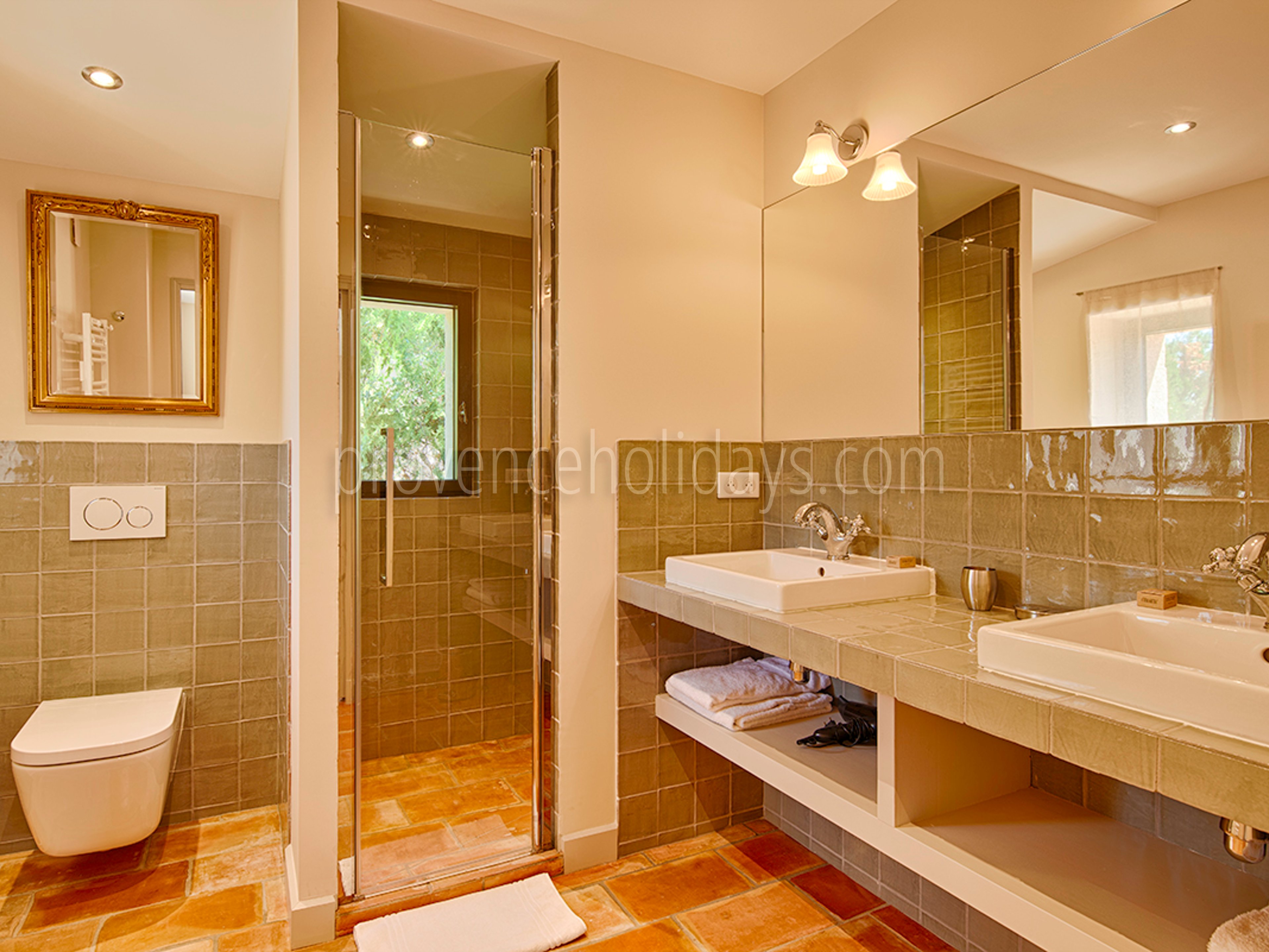 20 - Maison Eygalières: Villa: Bathroom