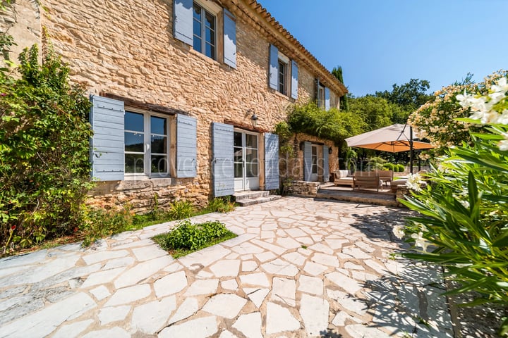 5 - Provençal mas in Ménerbes: Villa: Exterior