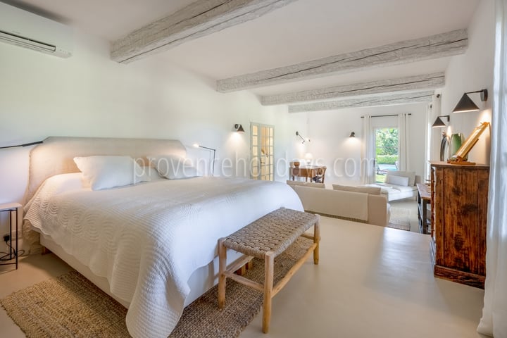31 - L’Aube Provençale: Villa: Bedroom 1