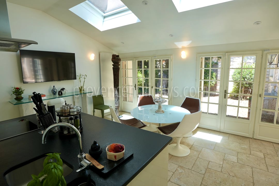 17 - Stone estate in Eygalières: Villa: Interior