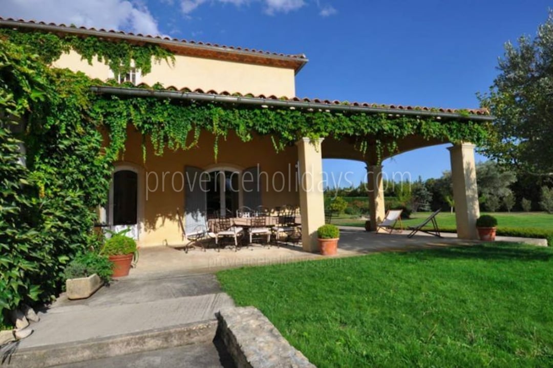 8 - Chez Sarah: Villa: Exterior