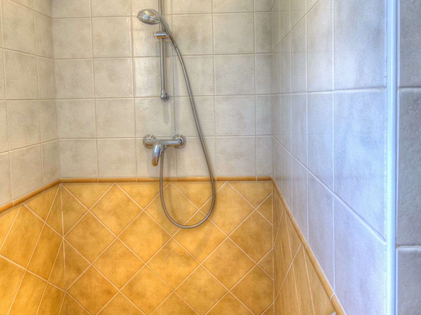 30 - Chez Alare: Villa: Bathroom