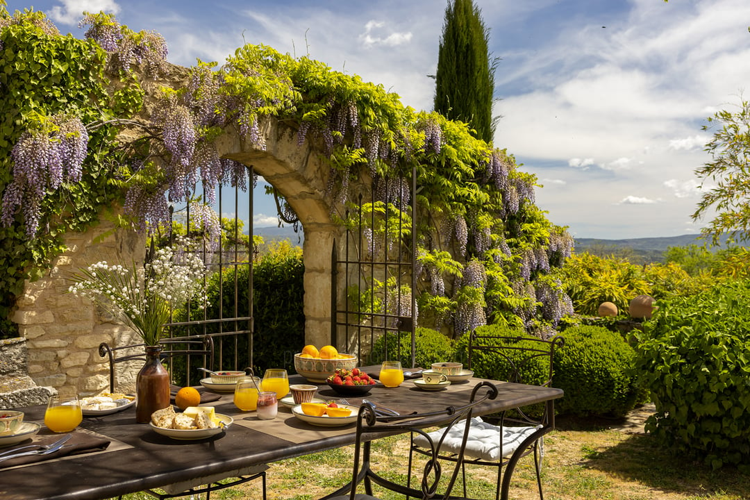 3 - La Maison des Glycines: Villa: Exterior