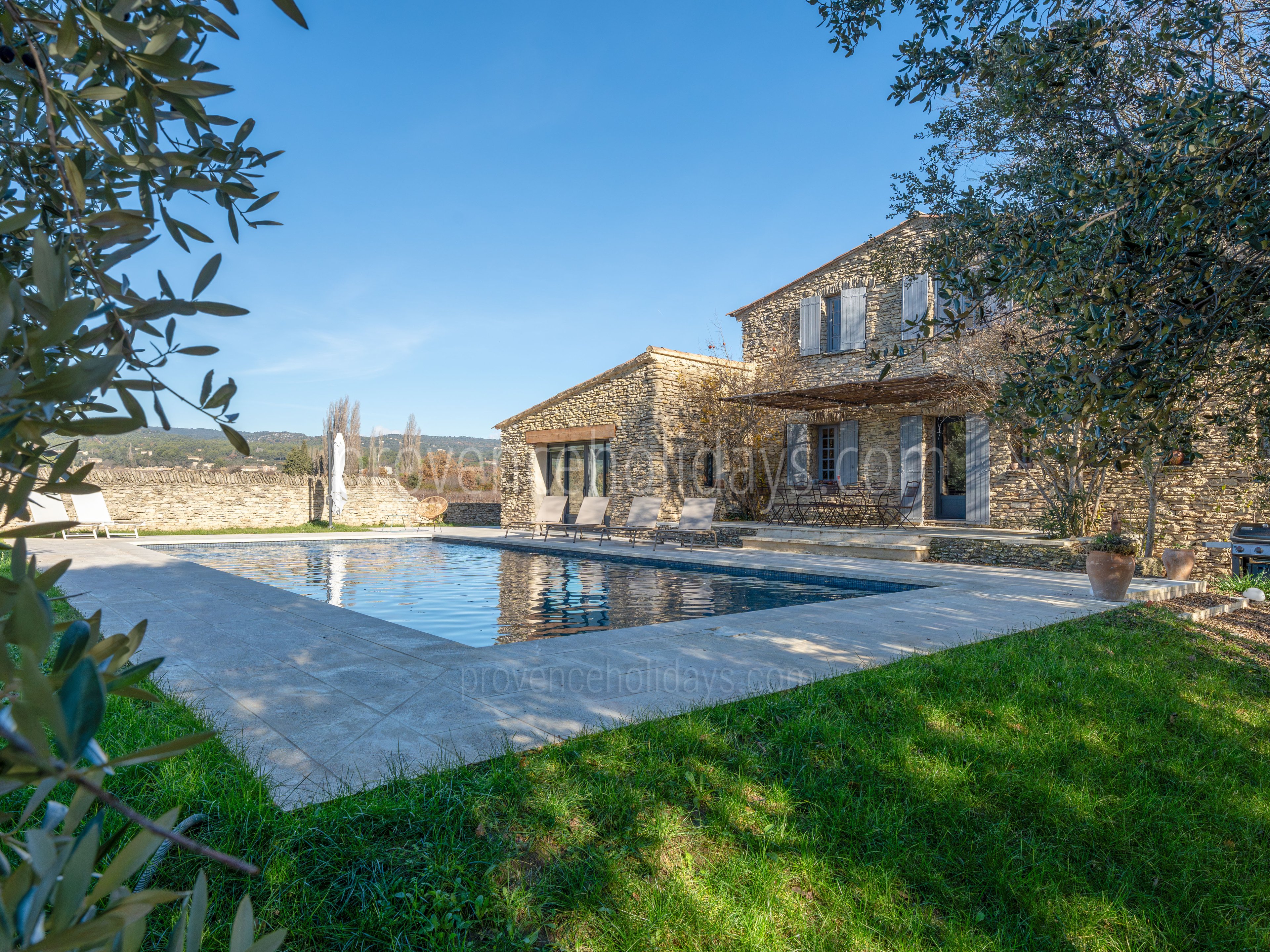 19 - Villa Douce Provence: Villa: Pool