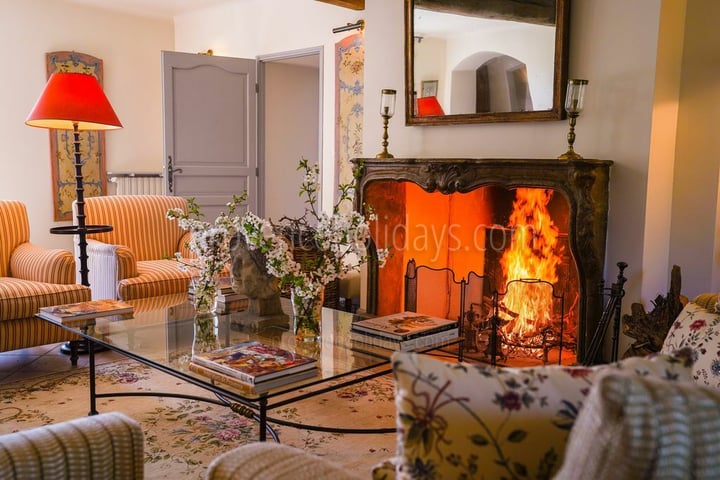 23 - Mas Saint-Andiol: Villa: Interior