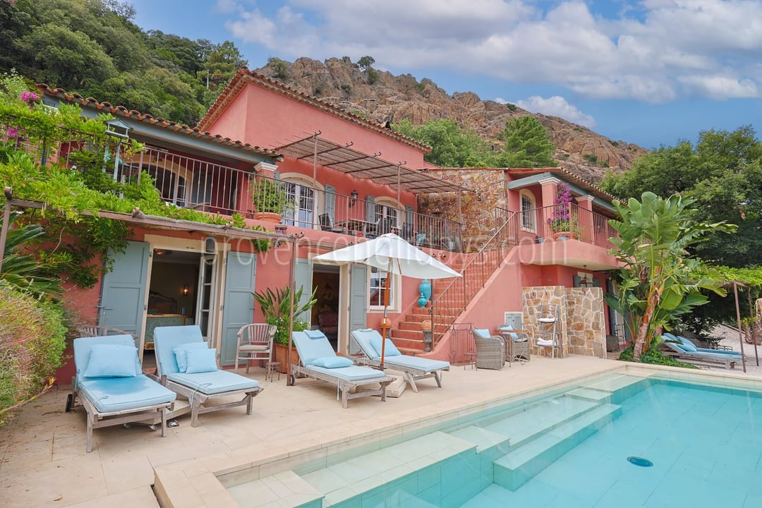 110 - Villa with sauna in La Garde-Freinet: Villa: Pool