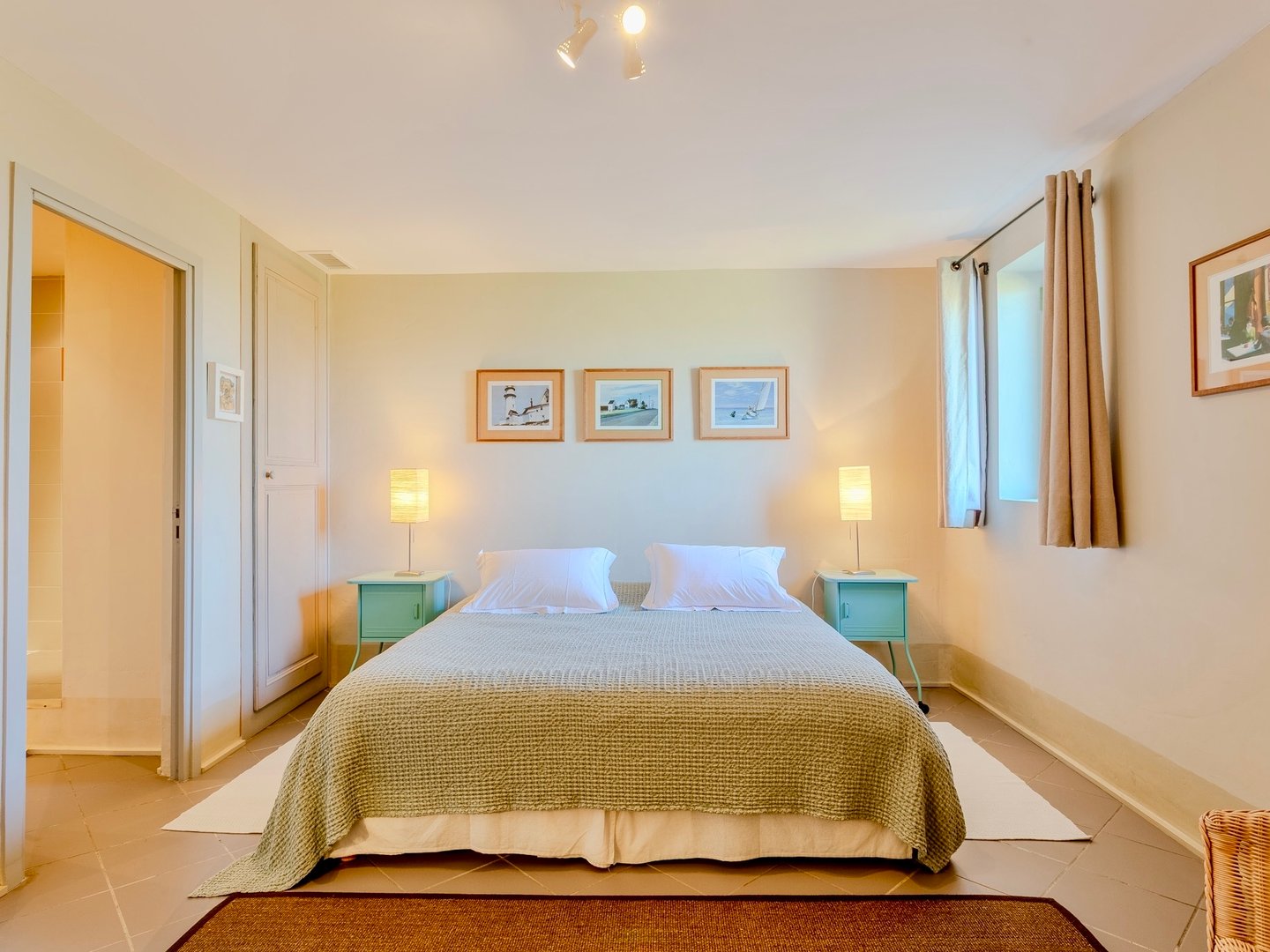 65 - Grand Mas de Cairanne: Villa: Bedroom