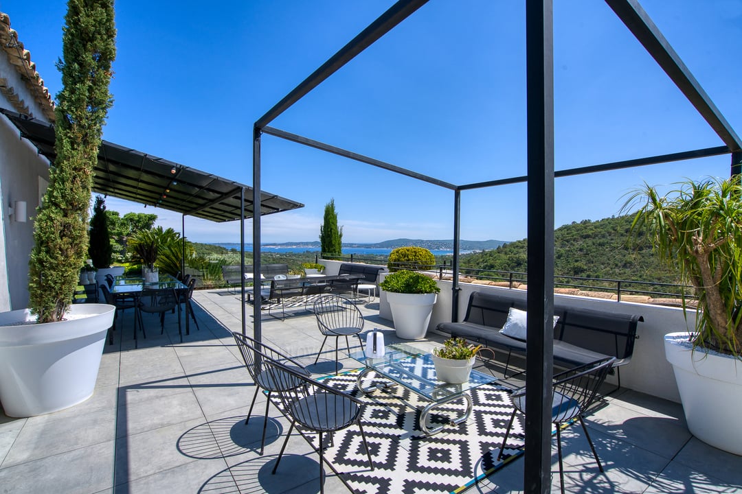 15 - Mistral Serene: Villa: Exterior
