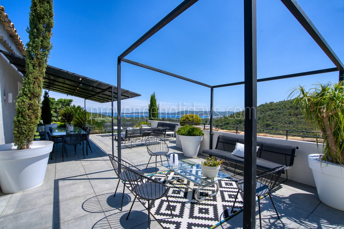 15 - Mistral Serene: Villa: Exterior