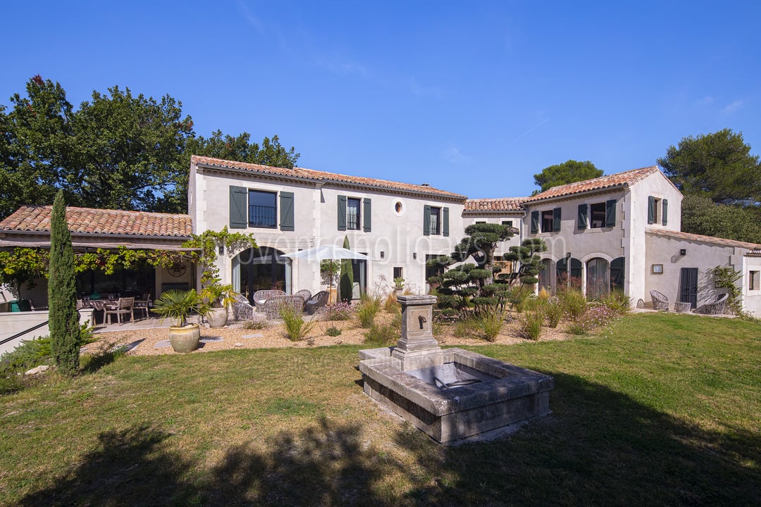 4 - La Villa Gauloise: Villa: Exterior