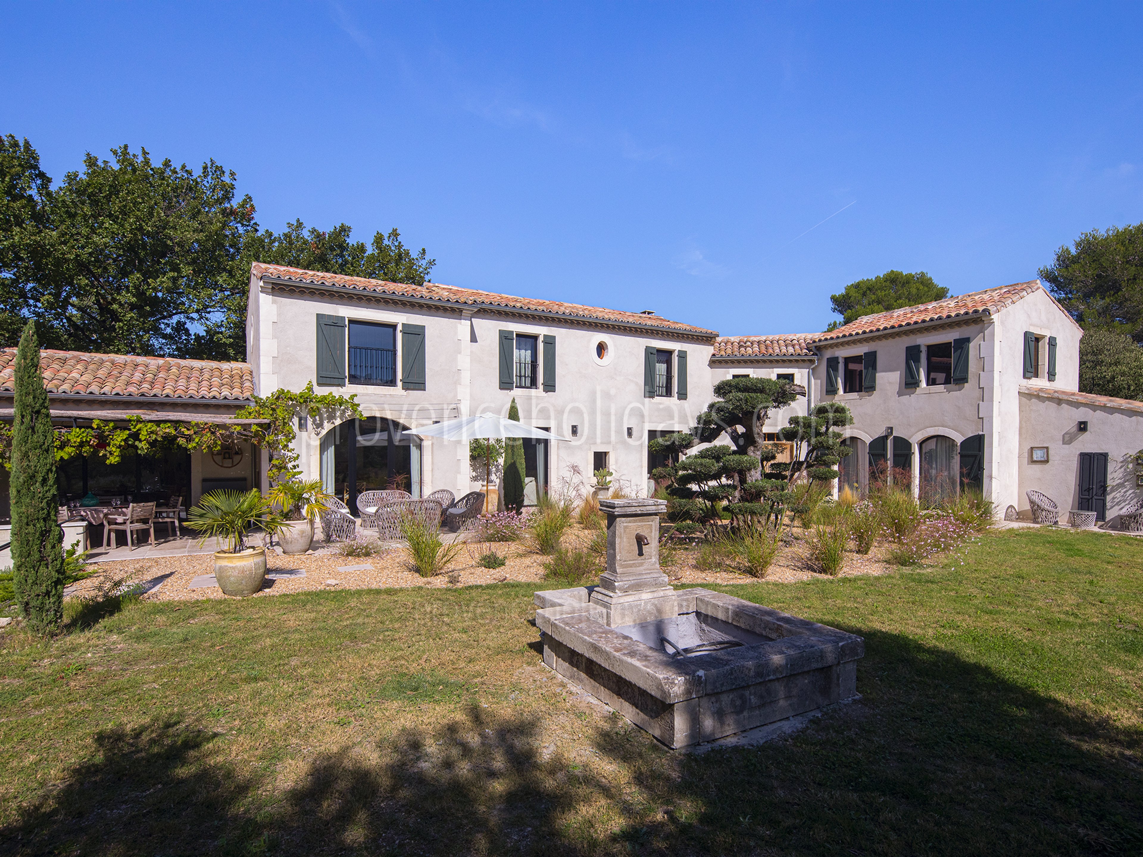 4 - La Villa Gauloise: Villa: Exterior