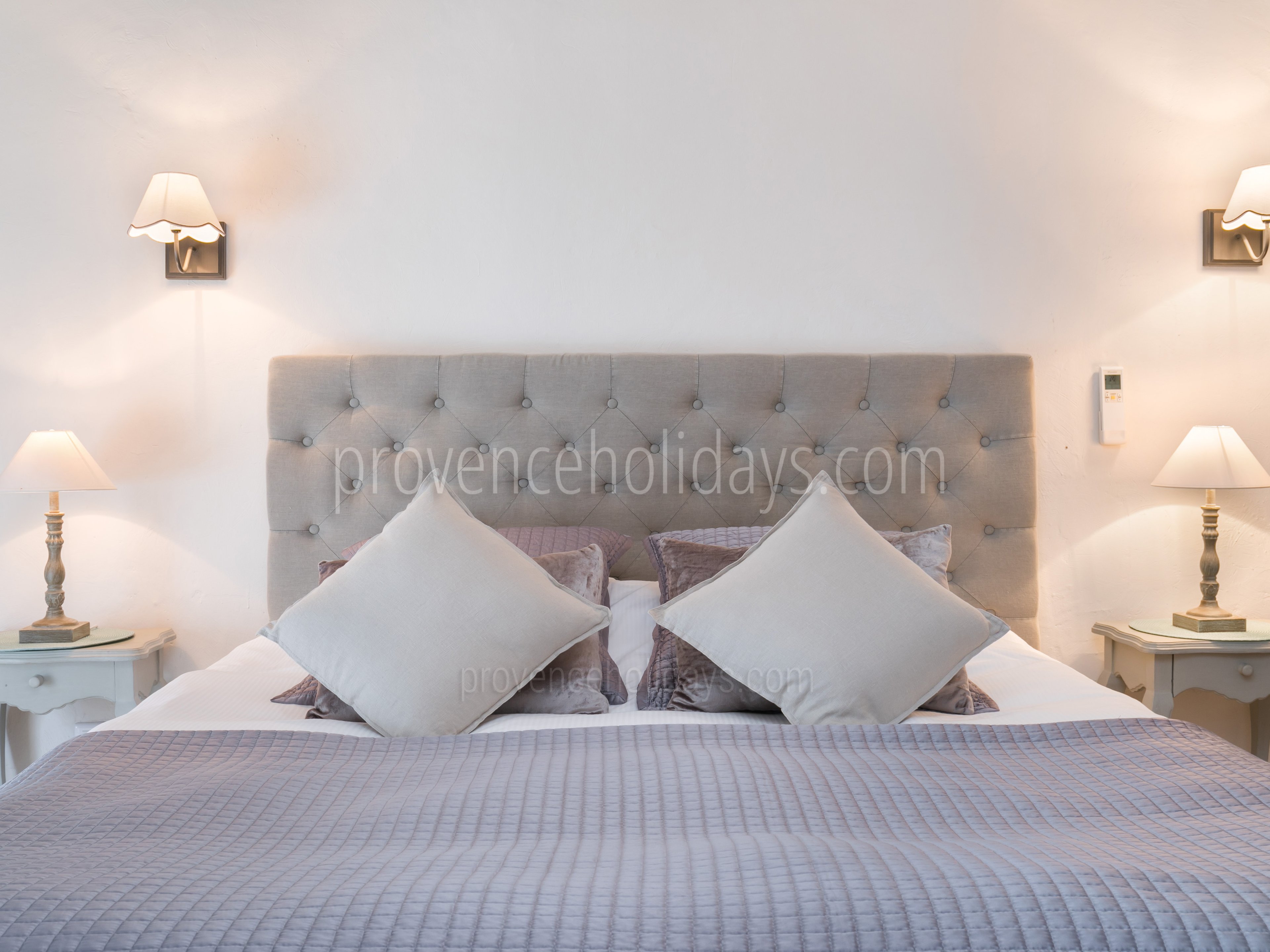 28 - Bastide du Var: Villa: Bedroom