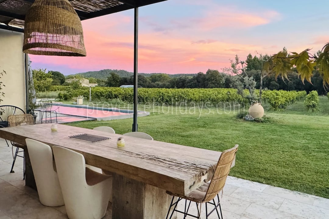 FOR SALE – Charming property with a pool in Vaugines, near Lourmarin – panoramic view of the Luberon. - Swimming Pool