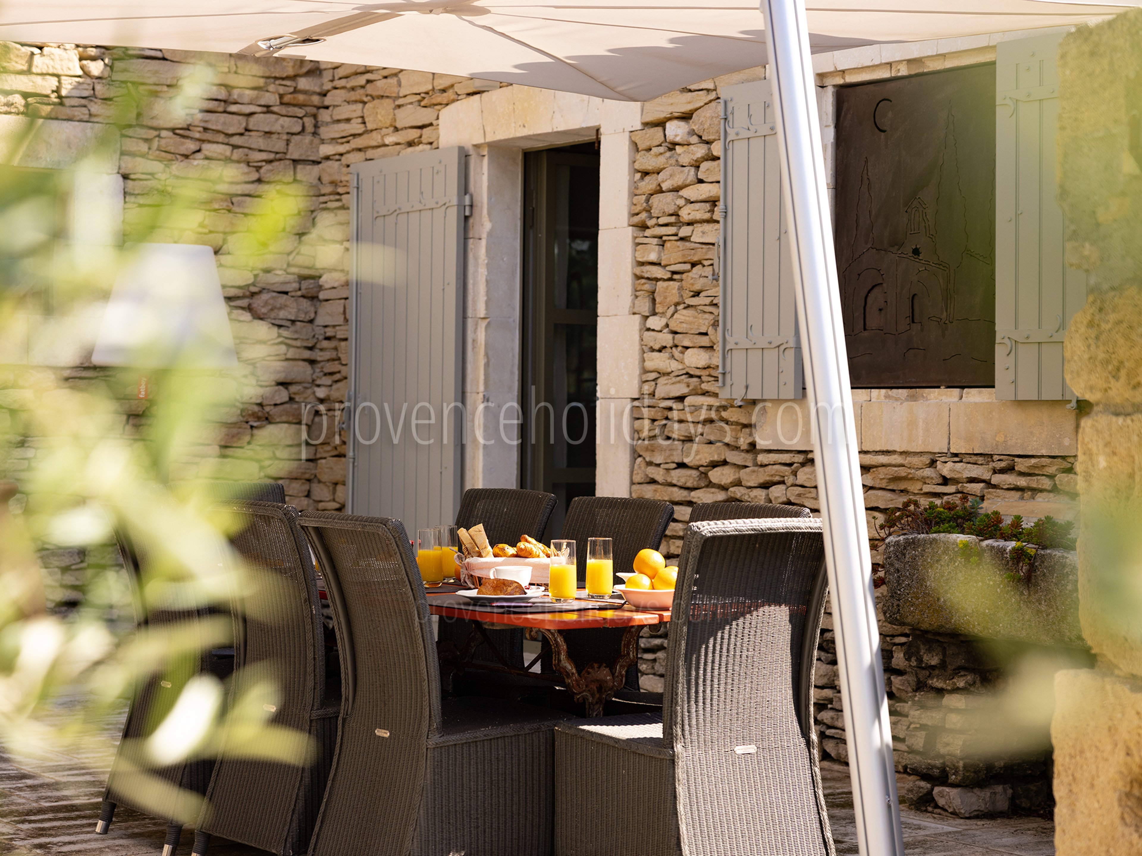 10 - Mas de Tournesol: Villa: Exterior