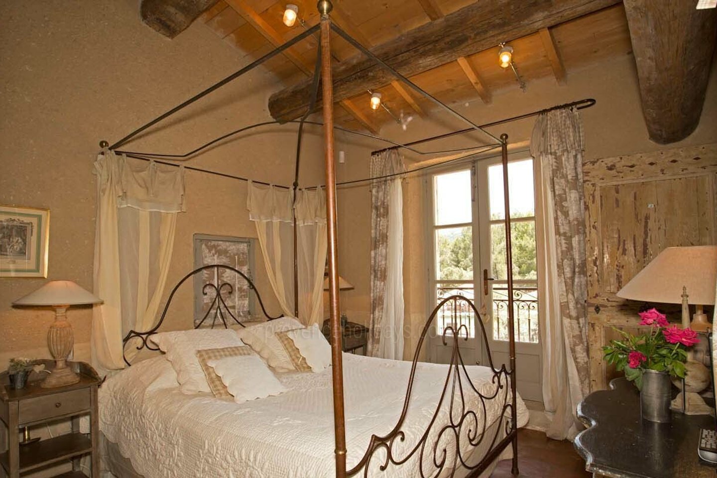 17 - Le Mas des Lavandes: Villa: Bedroom