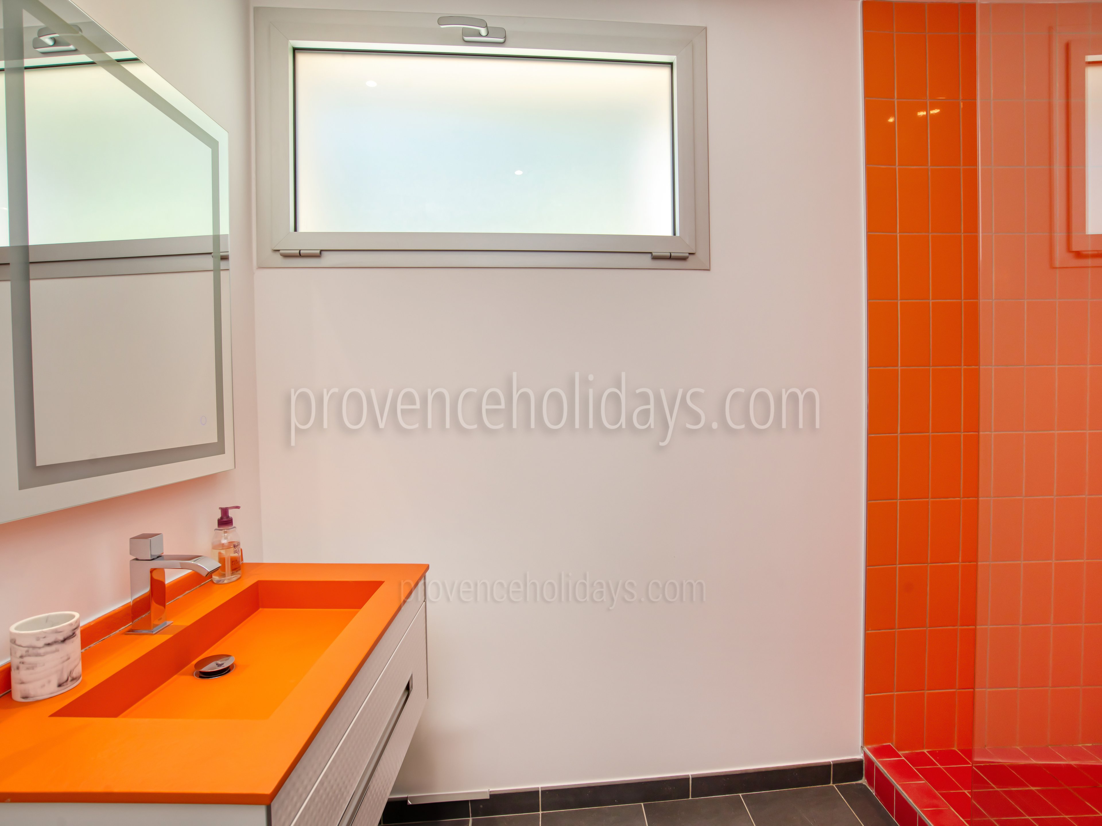 15 - Saphir de Mer: Villa: Bathroom
