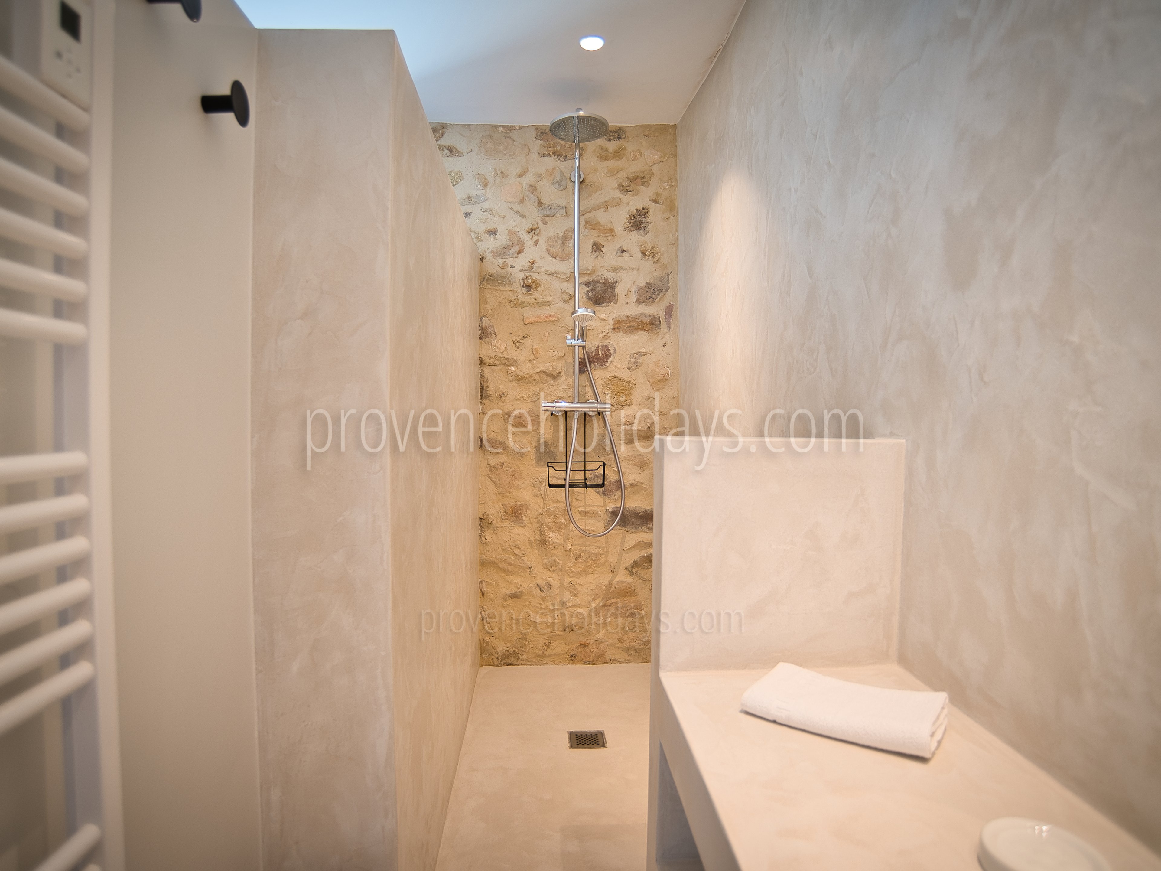 30 - Bastide du Lavoir: Villa: Bathroom