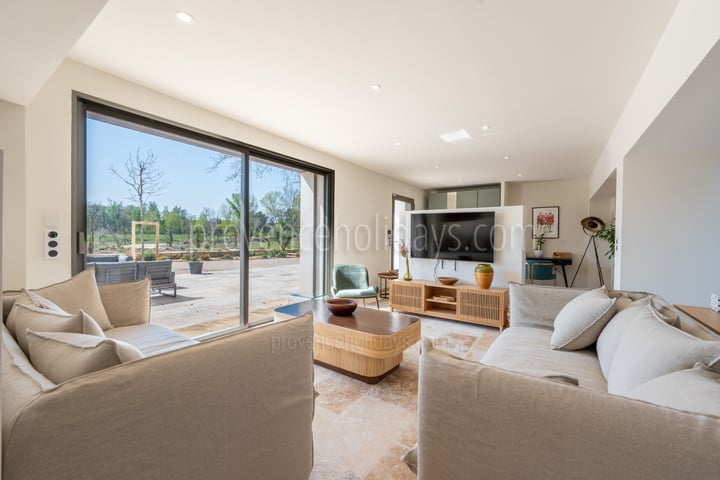28 - Mas du Canal: Villa: Interior