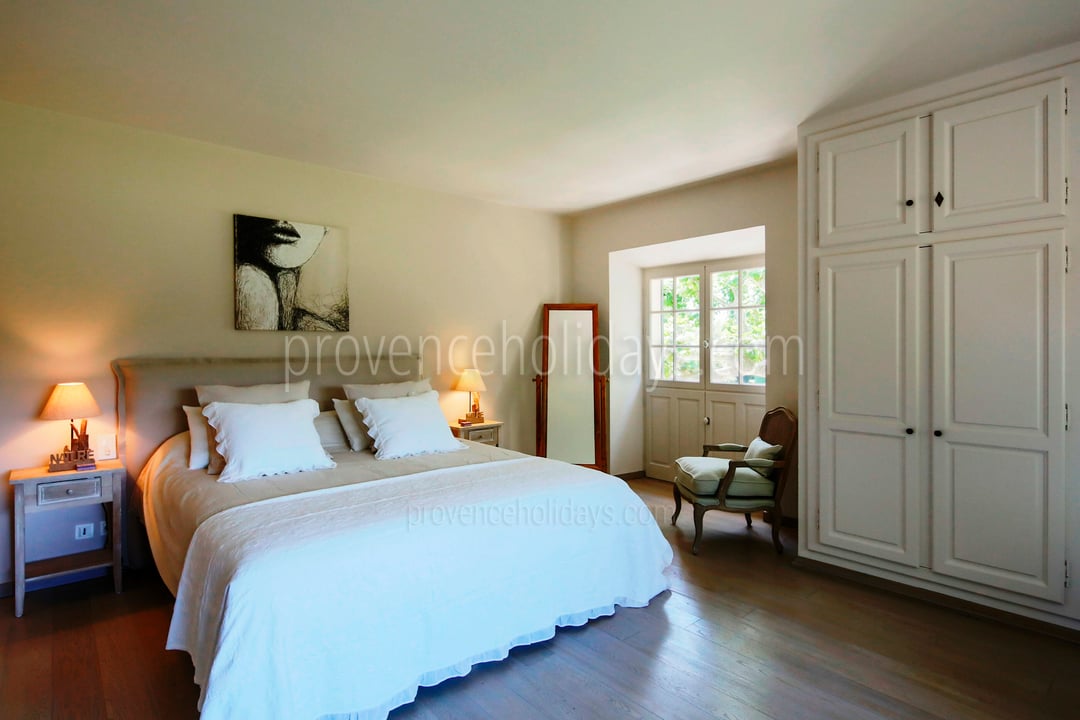 25 - Mas Luna: Villa: Bedroom