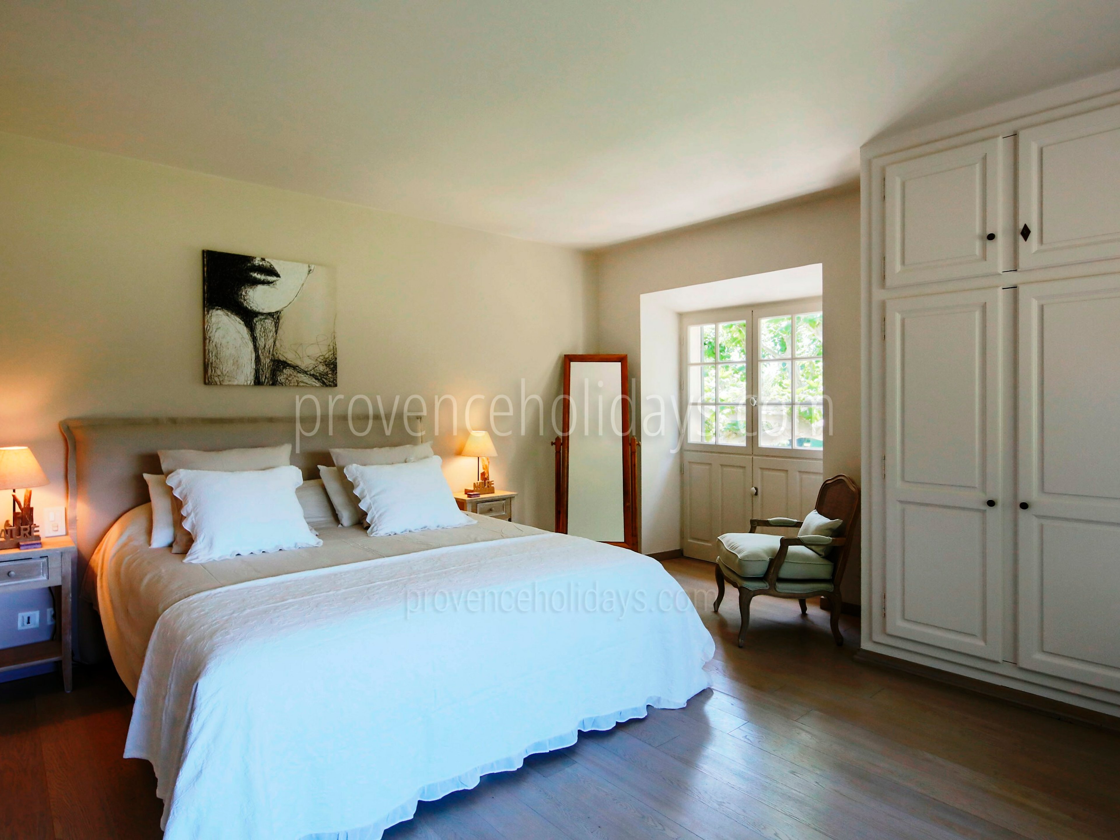 25 - Mas Luna: Villa: Bedroom