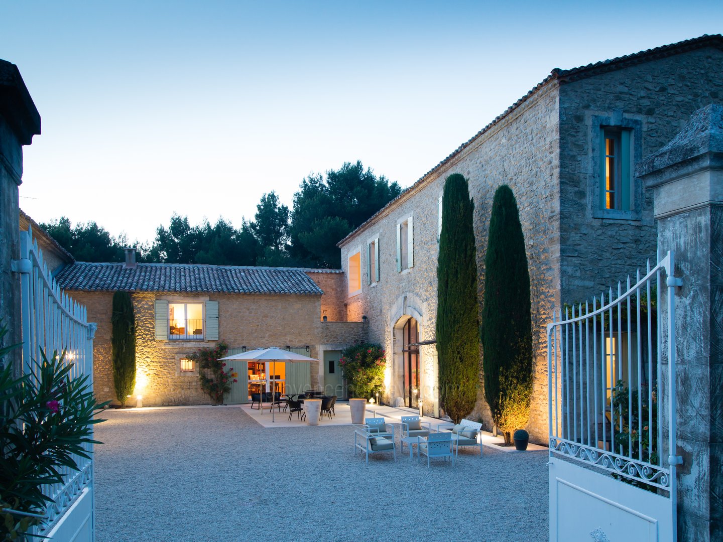 8 - La Bastide des Sens: Villa: Exterior