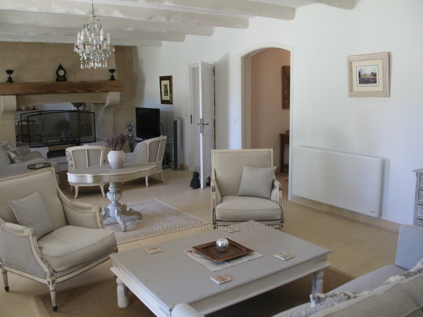 20 - Villa Lacoste: Villa: Interior