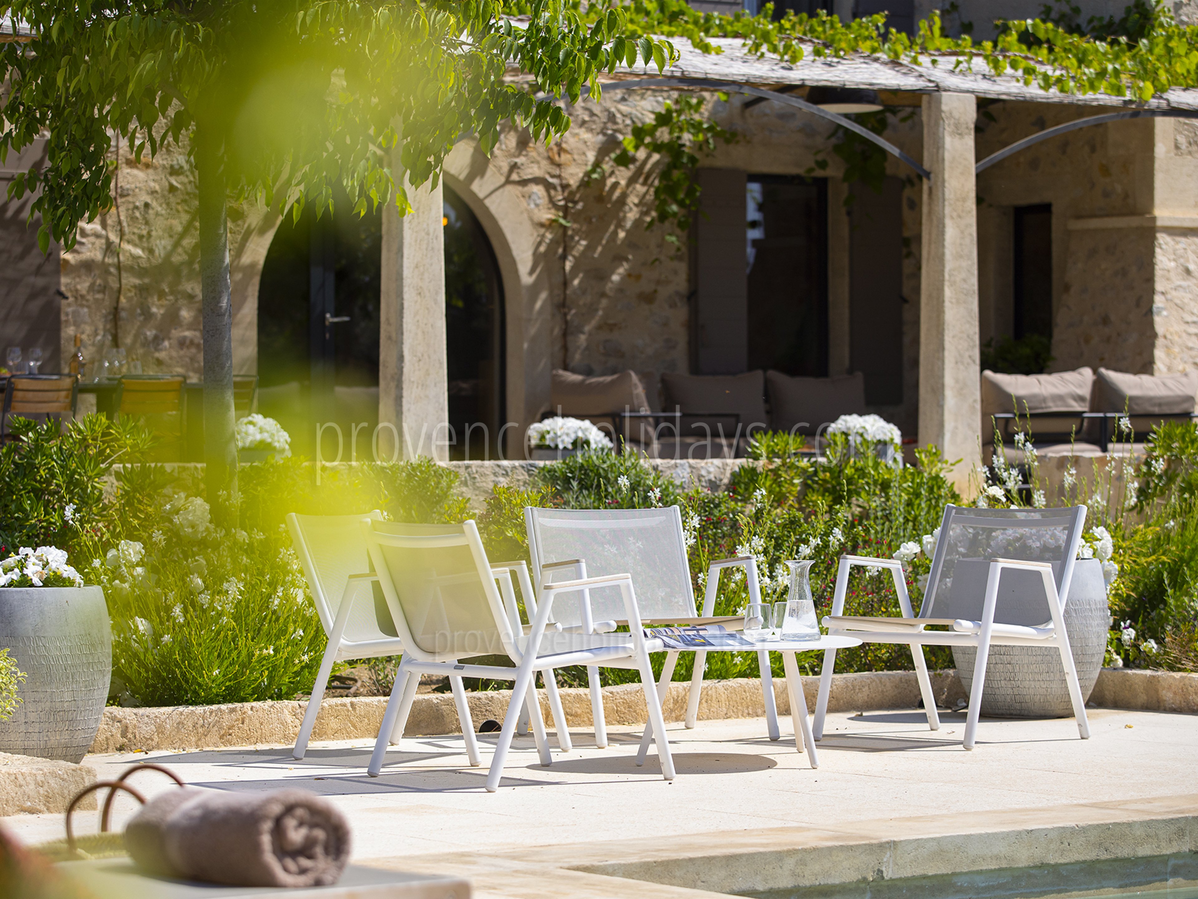14 - Mas des Thyms: Villa: Exterior