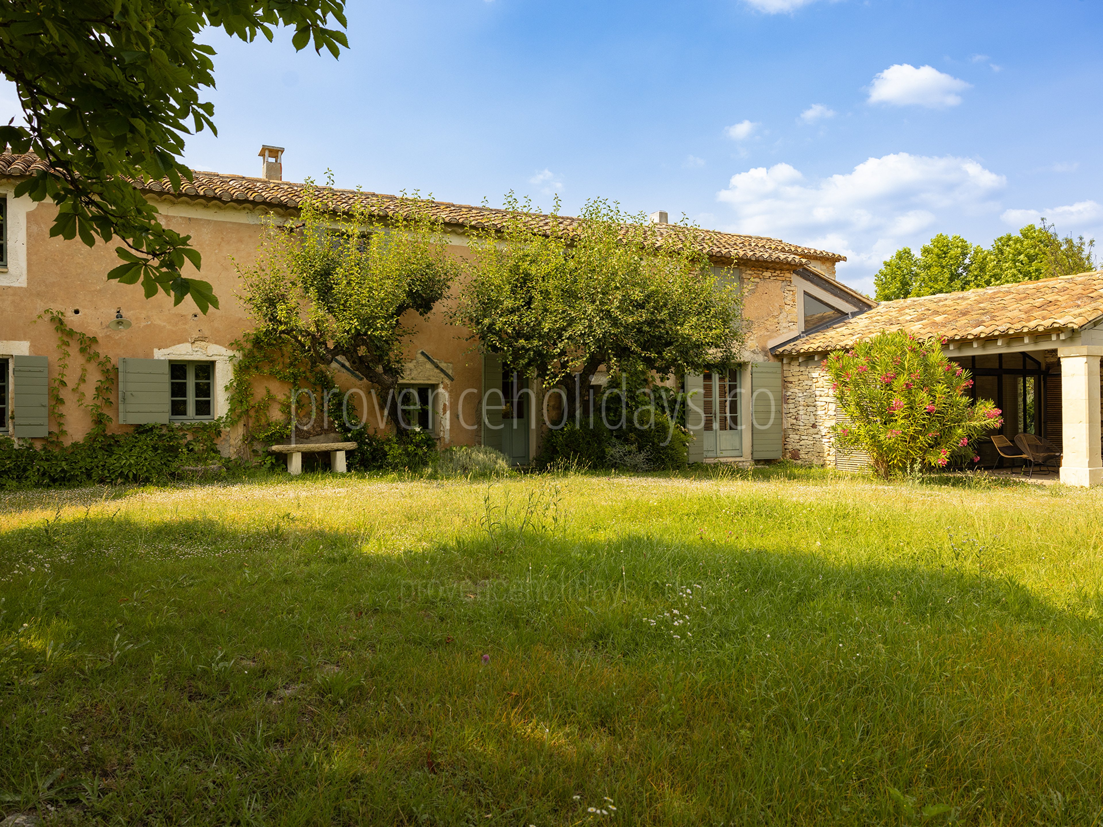 30 - Mas de Marguerite: Villa: Exterior