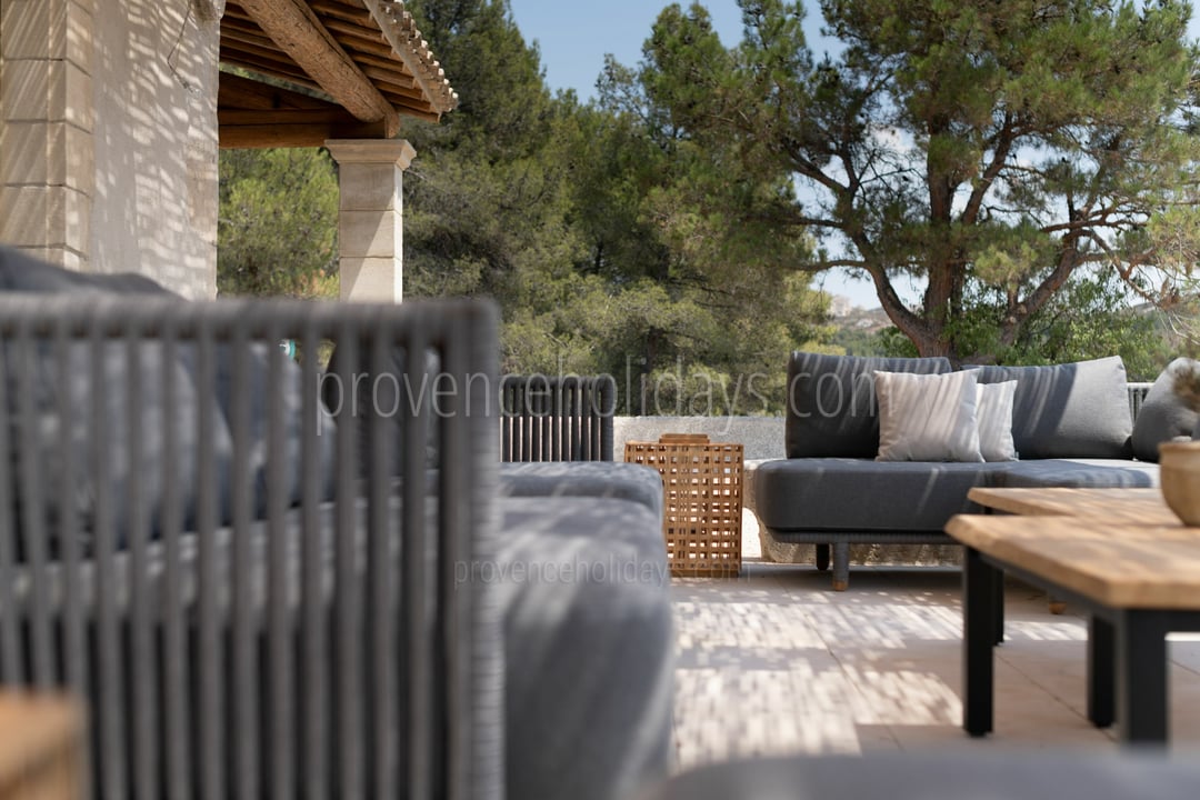 12 - Mas de Provence: Villa: Exterior