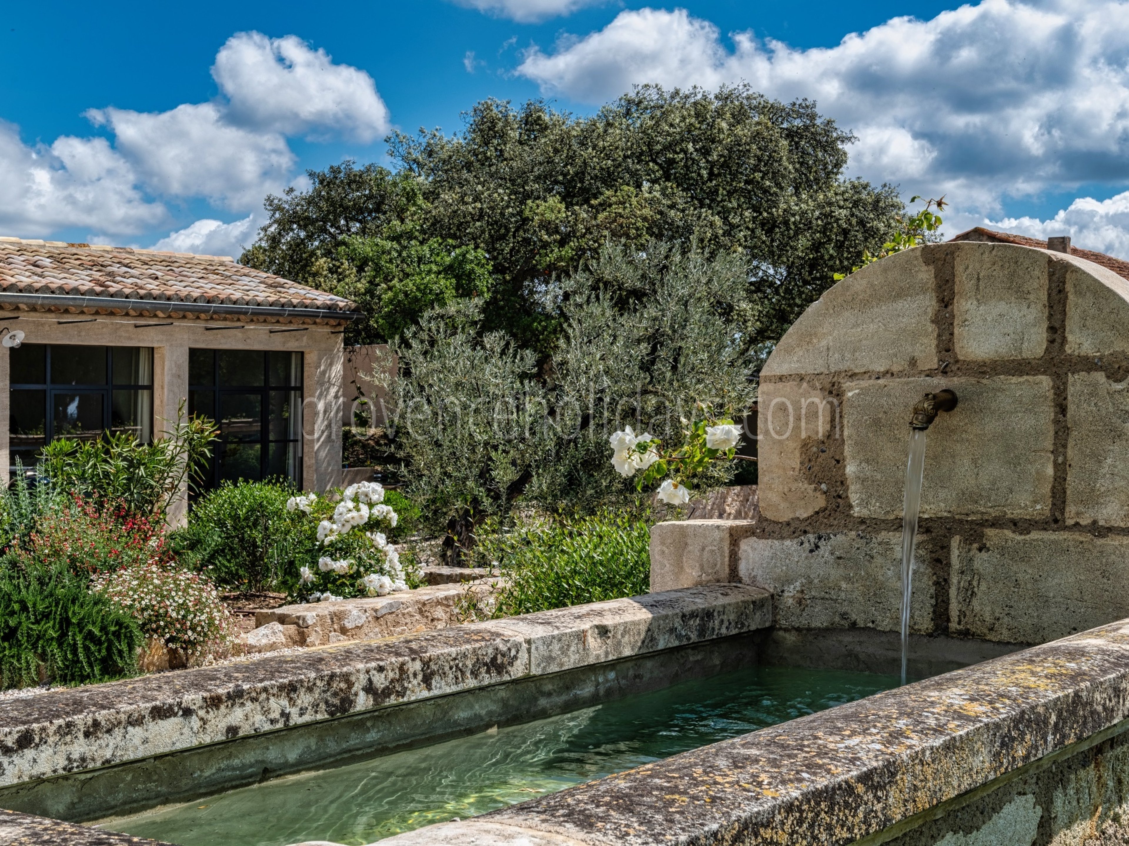 14 - Mas de Pierre: Villa: Exterior